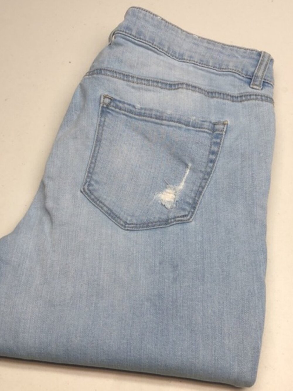 DYNDNM CARA DISTRESS SLIM STRAIGHT LEG JEANS 6/28x28 ⭐️